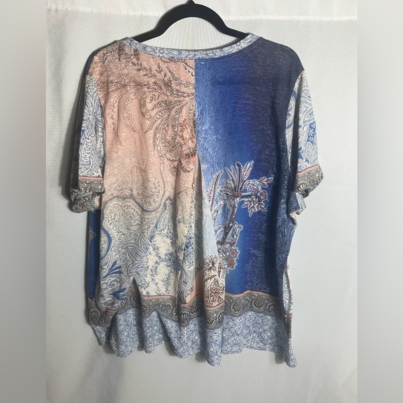 Avenue 22/24 Plus V-Neck Paisley Floral Beaded Embellished Short Sleeve Top - Picture 8 of 8